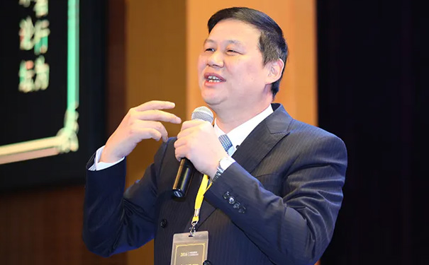 余明陽(yáng) 上海交通大學(xué)管理學(xué)院教授、博士生導(dǎo)師