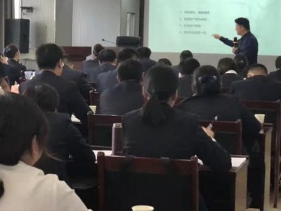 商業(yè)銀行零售信貸——個人消費(fèi)信貸的營銷與風(fēng)控