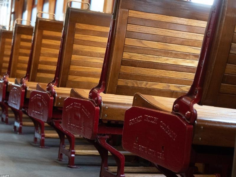 成人大?？梢钥紙?zhí)業(yè)藥師中藥師嗎？ 配圖2