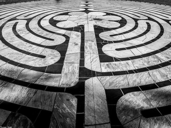 女性高管讀 EMBA 學費有補貼嗎？專屬福利 配圖1