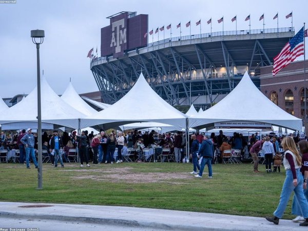 免聯(lián)考 EMBA 集中班：每月 4 天高效學(xué)習(xí) 配圖3