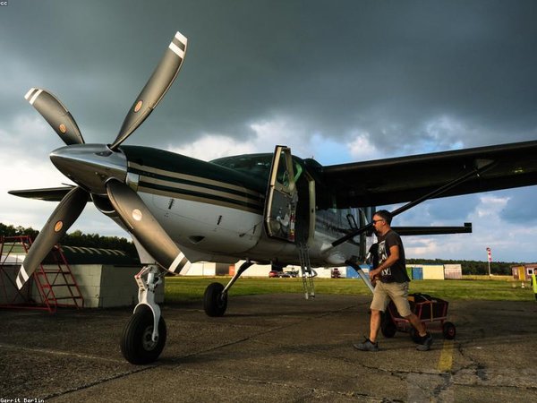 新能源總裁班：新能源產(chǎn)業(yè)政策與市場(chǎng)趨勢(shì)深度課 配圖1