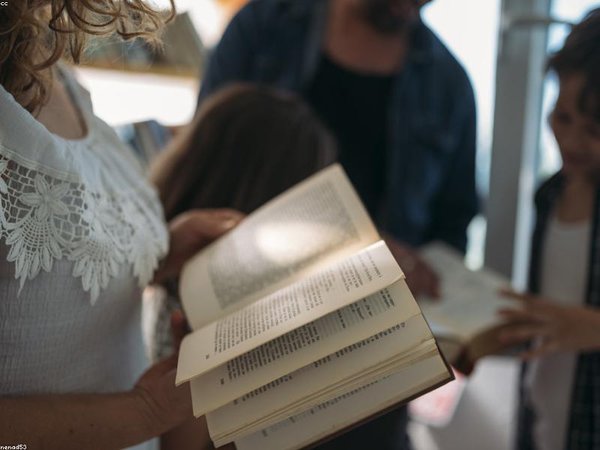 成人?？茍?bào)名需要居住證電子照片嗎？ 配圖3