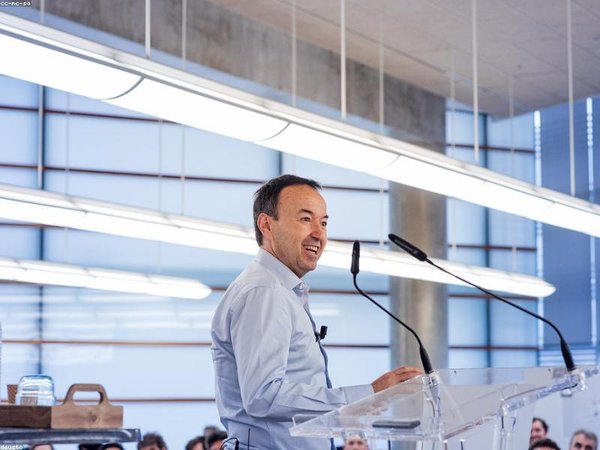 80 萬以上 EMBA 學(xué)費項目：全球頂級商學(xué)院項目 配圖2