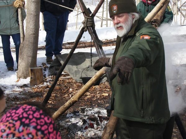 紫荊商學(xué)院：創(chuàng)新課程設(shè)計，貼合企業(yè)實際需求 配圖2